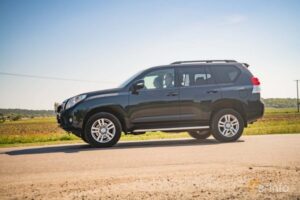 Car hire Rwanda Uganda self drive 4x4
